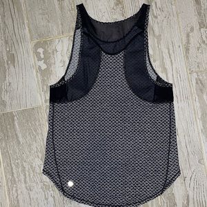Lululemon top size 2